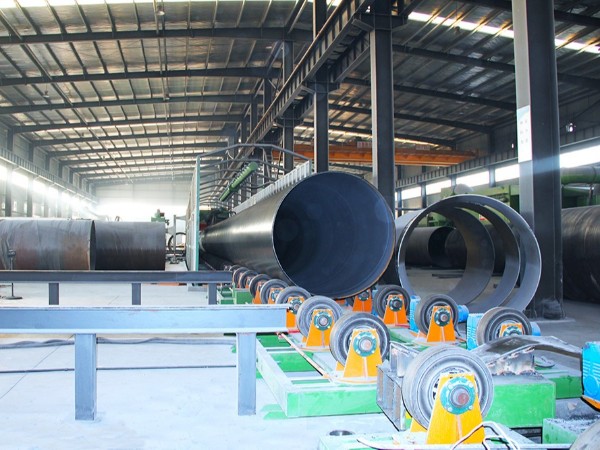 3PE防腐钢管生产设备2